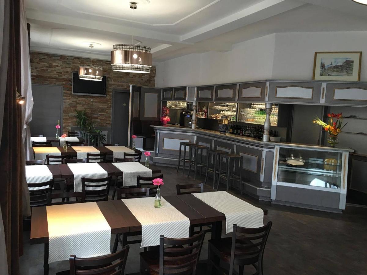 Hotel Restaurant Le Bristol 니더브룬레벵즈 외부 사진
